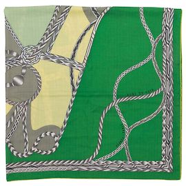 Hermès Xale de noite em cashmere e seda Hermes Verde e Multicor Verde