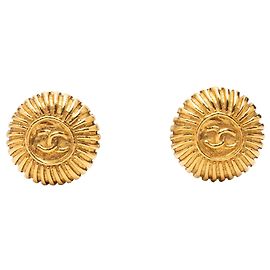 Chanel CC runde Clip-Ohrringe vergoldet Golden