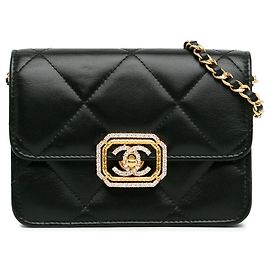 Clutch a tracolla Chanel in pelle di vitello trapuntata nera con strass e catena Nero