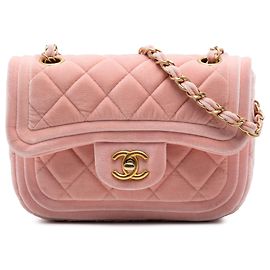 Mini bolso bandolera Chanel acolchado de terciopelo rosa con doble cierre Rosa