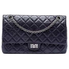 Bolsa de ombro Chanel Reissue 2.55 Double Flap 226 em couro de vitelo envelhecido acolchoado roxo Roxo