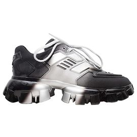 Prada Cloudbust Chunky Low-Top Sneaker Schwarz & Silber Größe 39.5 Schwarz