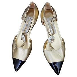 Chanel Sapatilhas de couro dourado com bico e salto plataforma Preto Dourado