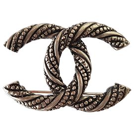 Broche Chanel Logo CC Plata