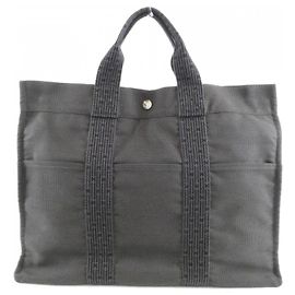 Hermès Hermes Herline MM Handbag Black