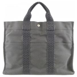 Hermès Hermes Herline MM Handbag Black
