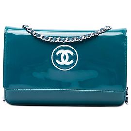 Bolsa Tiracolo Chanel CC Patent Wallet On Chain Azul Azul