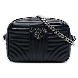 Bolsa Camera Diagramme Prada em couro de bezerro macio preto Preto