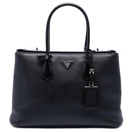 Bolsa Twin Satchel Prada em couro Saffiano preto com fecho turnlock Preto