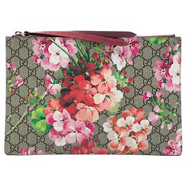 Gucci GG Supreme Blooms Clutch Beige Beige