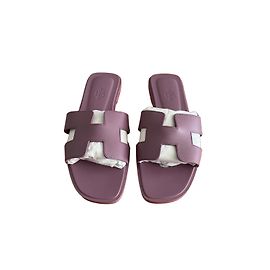 Hermès Sandálias Oran em couro lilás Roxo