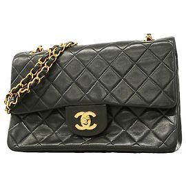 Bolsa de Ombro Chanel Matelassé Preto