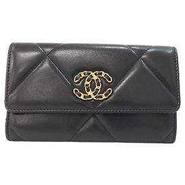 Chanel 19 Line Bi-fold Wallet Black