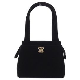 Sac à main Chanel en noir avec hardware doré Noir
