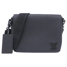 Louis Vuitton LV Aerogram Takeoff Messenger Schultertasche Schwarz