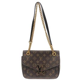 Bolsa de Ombro Louis Vuitton Monogram Passy Marrom