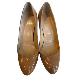 Christian Louboutin Simple Pump 85 Patent Leather Heels Flesh