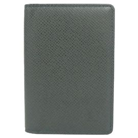 Louis Vuitton Taiga Organizer de Poche Autre Vert