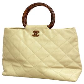 Bolsa Chanel Matelassé em Bege Bege