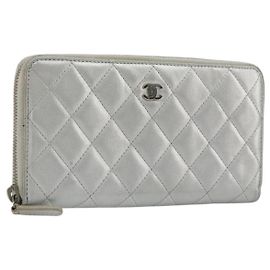 Portafoglio lungo CHANEL Matelasse in pelle d'agnello Silver CC Auth 193392A Argento