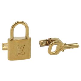Abotoaduras LOUIS VUITTON Padlock Cuffs metal Gold LV Auth 195158 Dourado