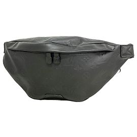 Louis Vuitton Monogram Shadow Discovery Bum Bag PM Black