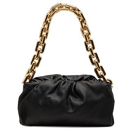 Bolsa de Ombro Pouch com Corrente em Pele de Cordeiro Preta Bottega Veneta Preto