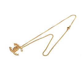 Collier pendentif à clous Chanel CC plaqué or doré Doré