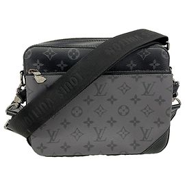 Bolsa de Ombro Louis Vuitton Monogram Eclipse Reverse Trio Marrom Preto