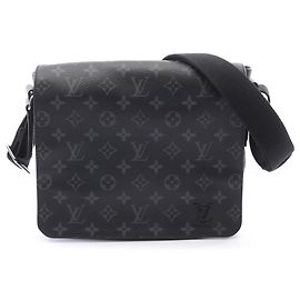 Louis Vuitton Black Monogram Eclipse District PM Schwarz