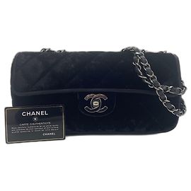 Borsa a tracolla Chanel Matelassé Black Nero