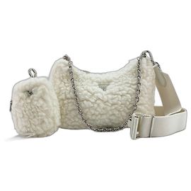 Prada PRADA Re-Edition 2005 Shoulder Bag Blanc