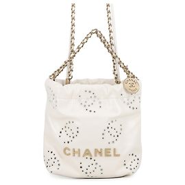 Chanel CHANEL22 Mini Handtasche Weiß