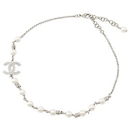 Collar Chanel de strass plateado Plata