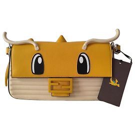 Bolsa Fendi x Pokemon Dragonite em couro amarelo e branco Amarelo