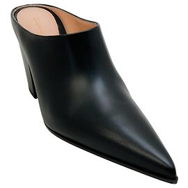 Gianvito Rossi Black Leather Keinna Mules Black