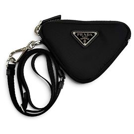 Porta-chaves bolsa Prada em Re-Nylon com logótipo triangular Preto