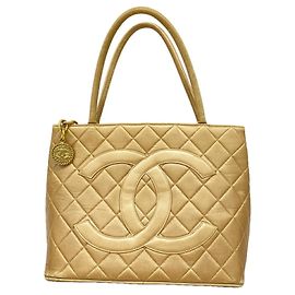 Saco Tote Chanel Reissue em pele de cordeiro bege Bege