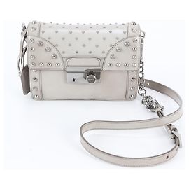 Prada Schultertasche aus grauem Spazzolato-Leder Braun