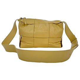 Bolsa Arco Camera Média Bottega Veneta em couro de bezerro amarelo Amarelo