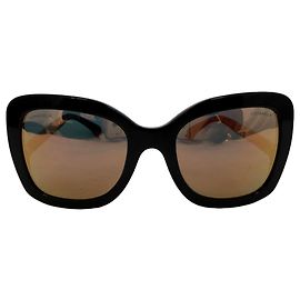 Chanel CH5370 Sunglasses Oversized Square Frame in Black Acetate Golden Metallic