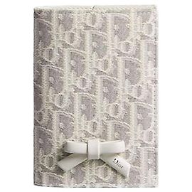 Capa de Passaporte Latte Gray Dior Oblique Jacquard Marrom