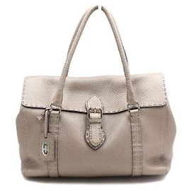 Fendi Saco de ombro e tote Selleria Linda Large com adornos de pérolas Multicor