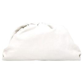 Bottega Veneta Tin Leder-Clutch Weiß
