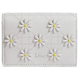 Dior Jardin Bloom Card Wallet White Daisy Embroidery Cannage Lambskin White
