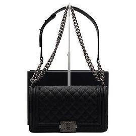 Chanel Bolsa de Ombro Boy Medium Flap em Caviar preto Preto