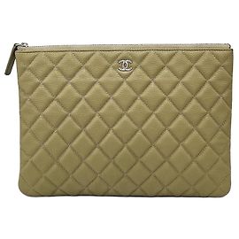 Chanel Pochette Medium Classic Caviar Olive Vert