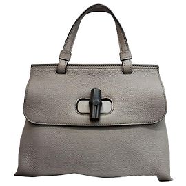 Gucci Bolsa crossbody de alça superior em couro Bamboo Grey Marrom