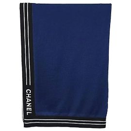 Chanel Sciarpa in cashmere con logo Navy Blu
