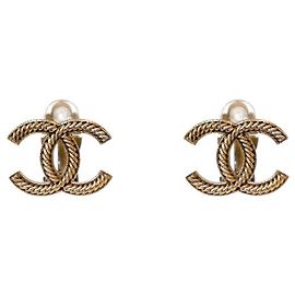 Chanel Boucles d'oreilles Twist CC Doré